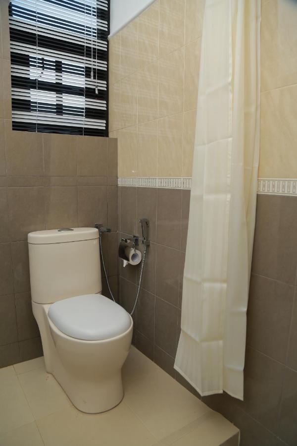 3R Resort Negombo Bagian luar foto