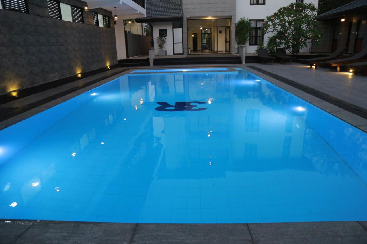 3R Resort Negombo Bagian luar foto