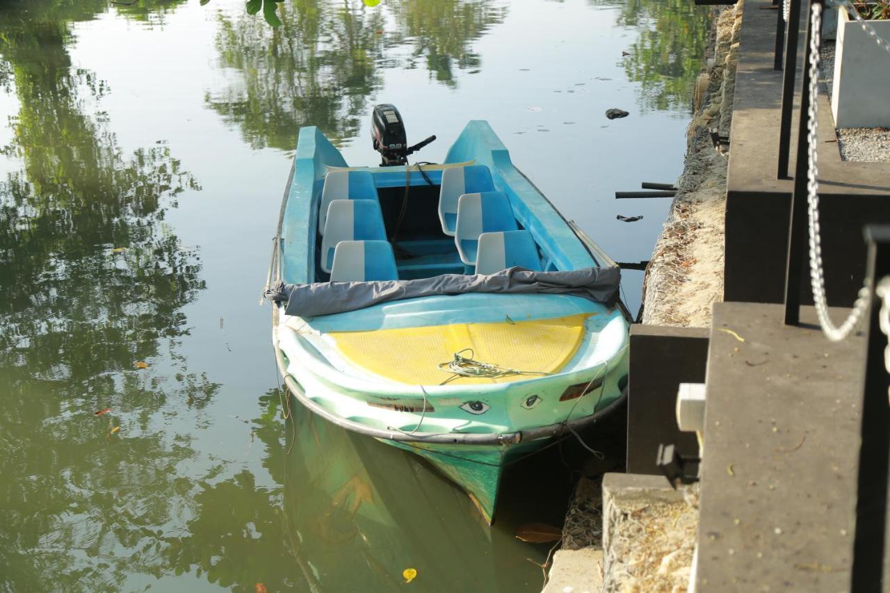 3R Resort Negombo Bagian luar foto