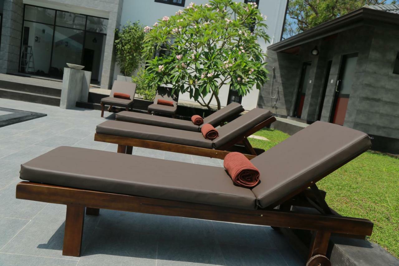 3R Resort Negombo Bagian luar foto