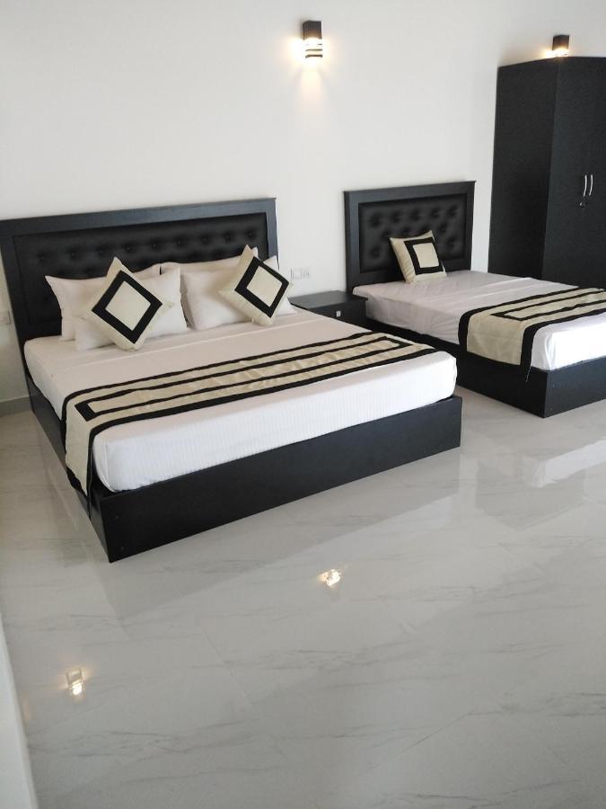 3R Resort Negombo Bagian luar foto