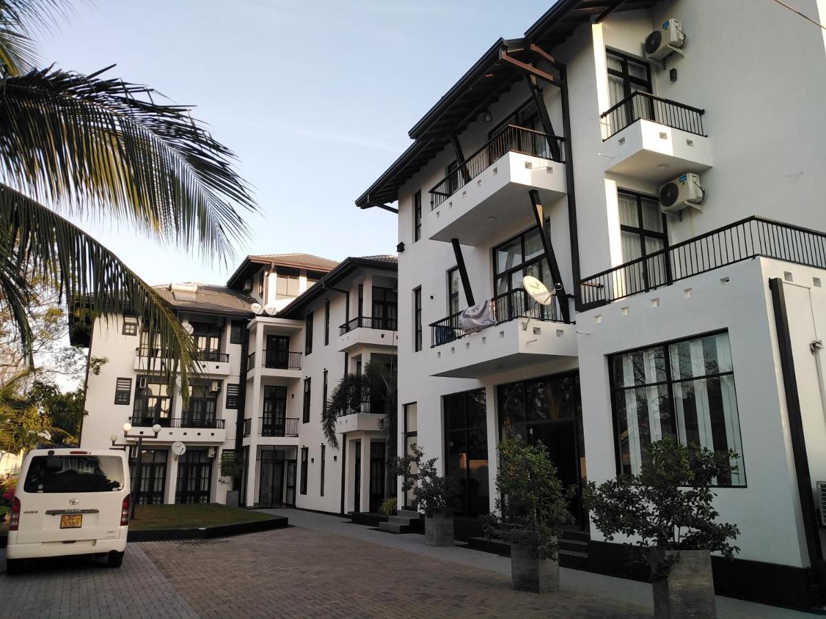 3R Resort Negombo Bagian luar foto